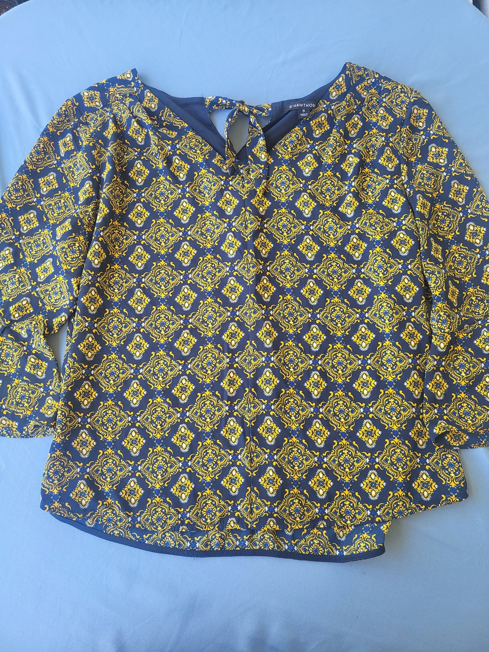 41 Hawthorn Navy and Yellow Patterned Tie-Back V-Neck Blouse